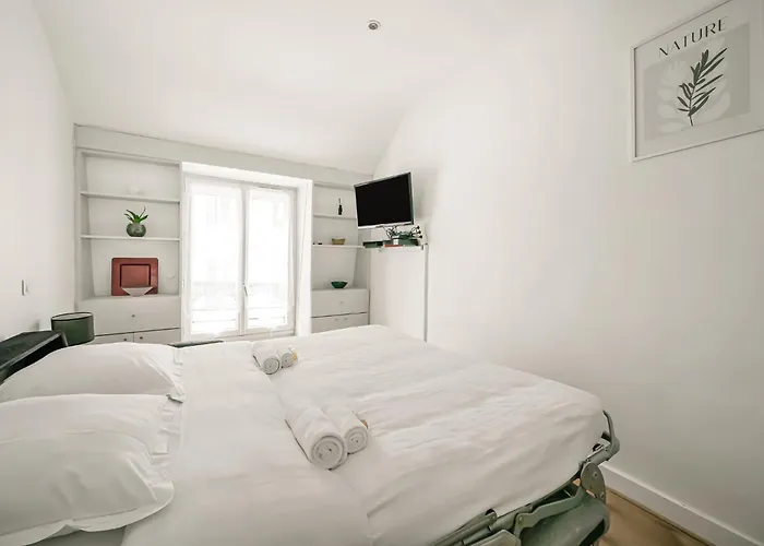 Le Cloud - Centre - Métro 5 - Wifi - 2 Prs Apartamento París